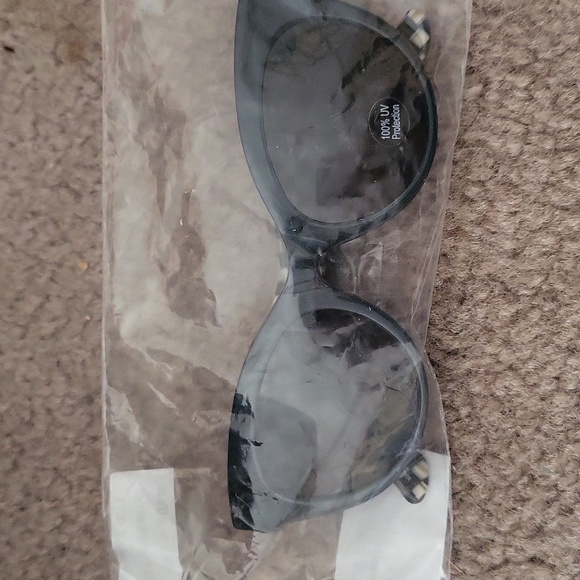 Mackenzie-Childs Green Frames and Black White Sunglasses Uv Last One - Picture 5 of 6